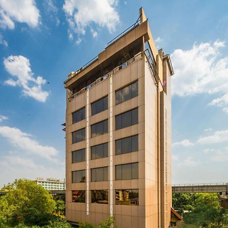Peninsula Redpine-Airport Hotel Mumbai Exterior foto