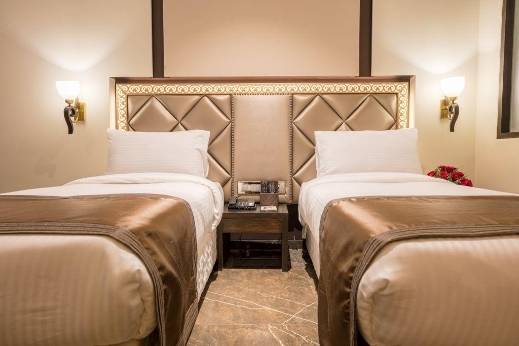 Peninsula Redpine-Airport Hotel Mumbai Exterior foto