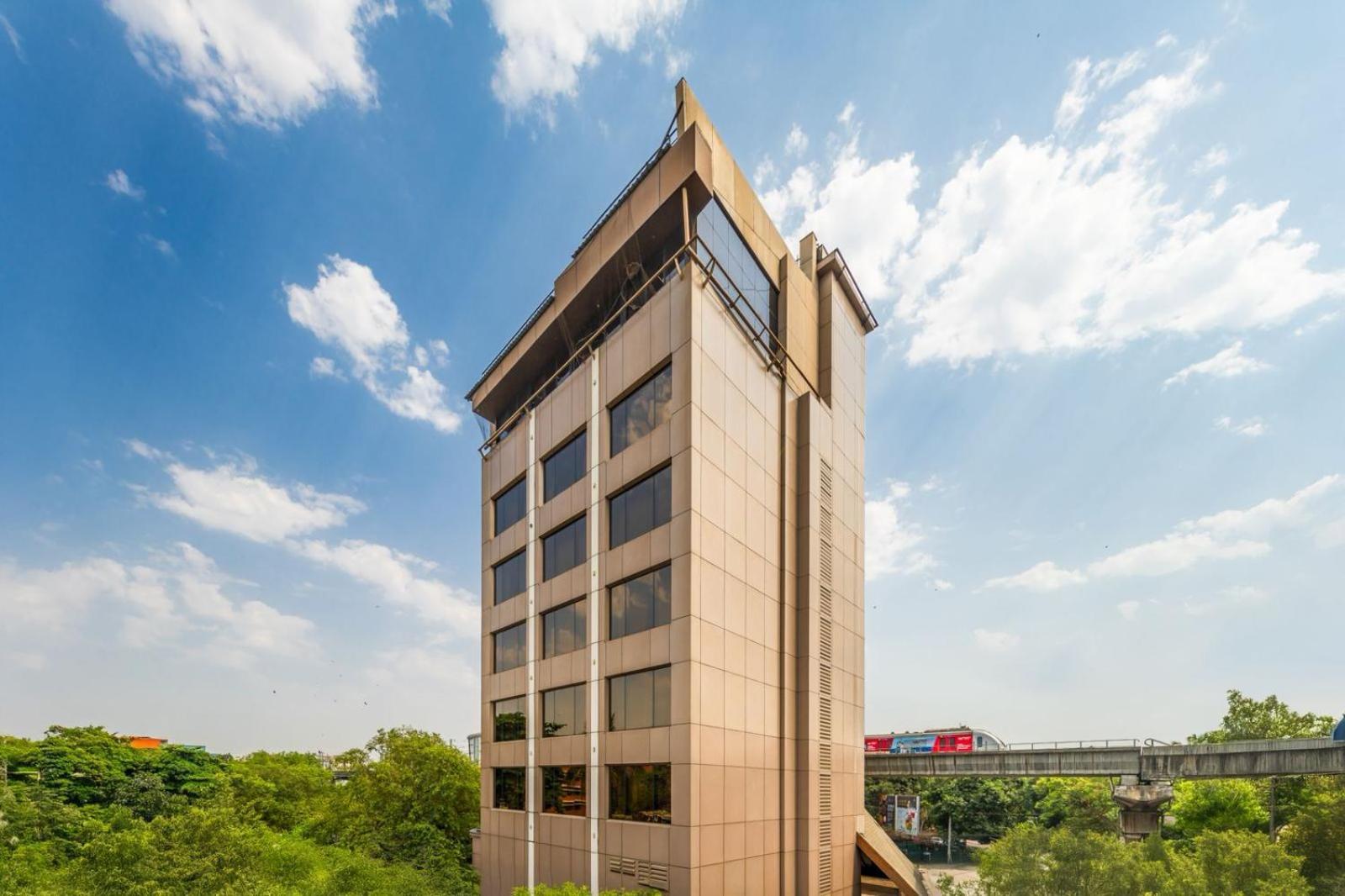 Peninsula Redpine-Airport Hotel Mumbai Exterior foto
