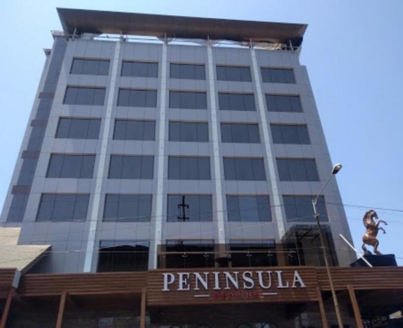 Peninsula Redpine-Airport Hotel Mumbai Exterior foto