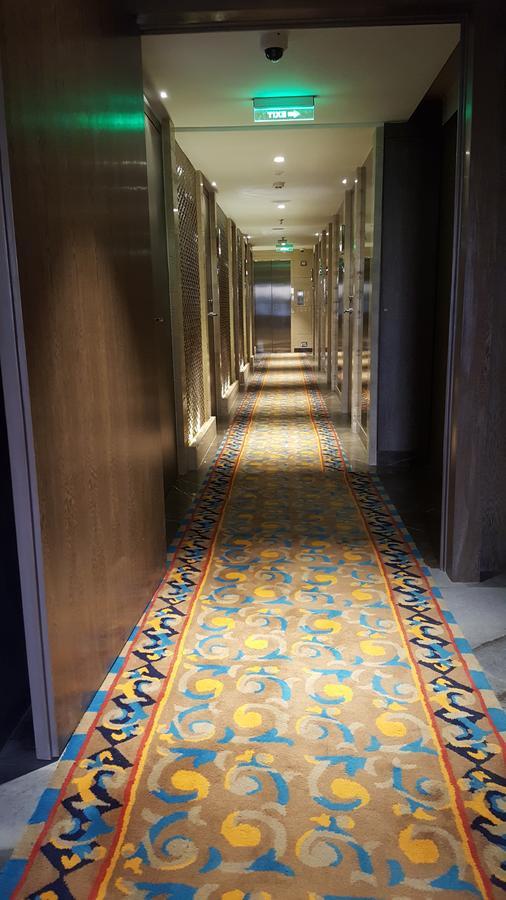 Peninsula Redpine-Airport Hotel Mumbai Exterior foto